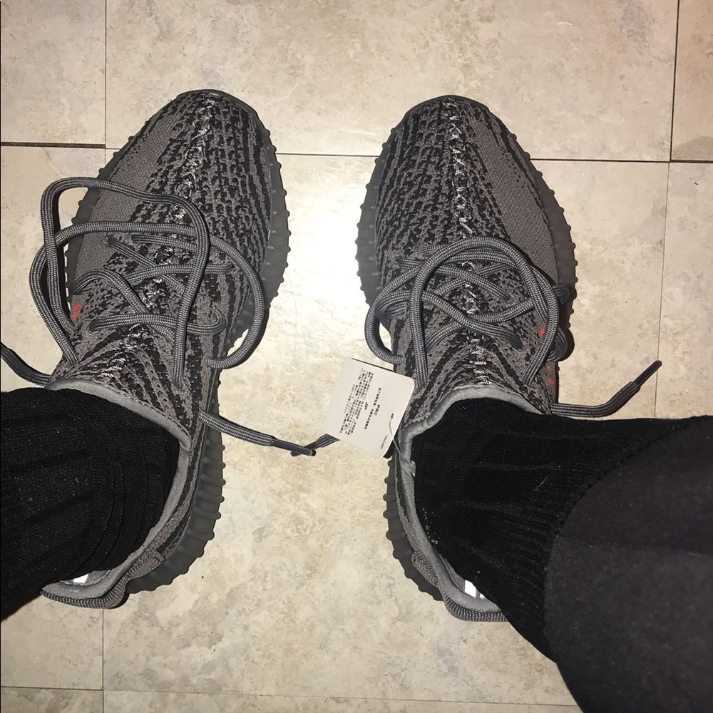 Yeezy 350 V2 - Picture 8 of 8